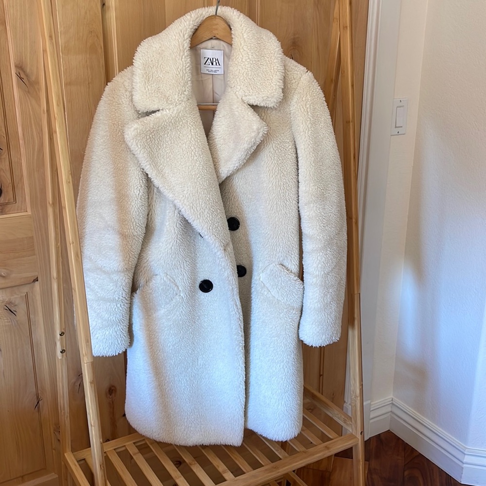 Zara Women's Off-White Teddy Coat